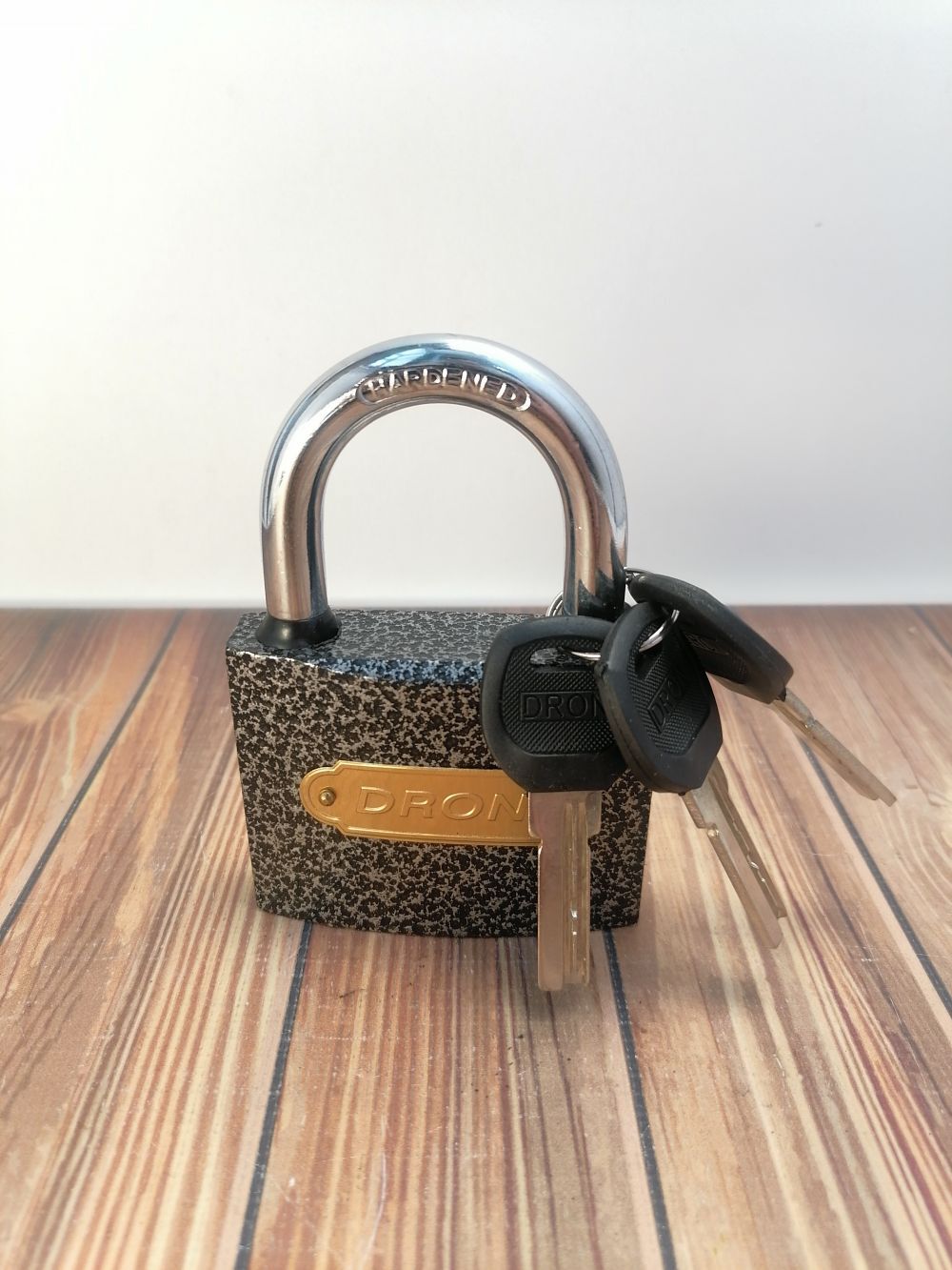 Замок навесной DRON 75мм №367