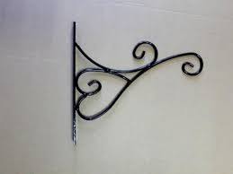 Кронштейн для кашпо (узоры из проволоки)