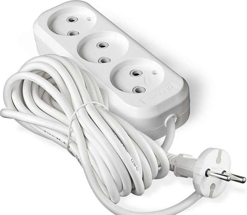 Удлинитель UNIVERSAL 10А 7 м белый трехместный без заземления