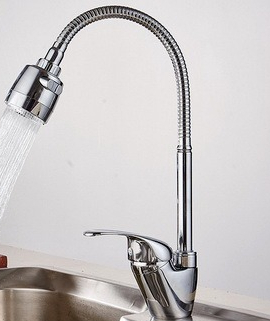 Смеситель для раковины с поворотным изливом+лейка аэратор 3 реж.,