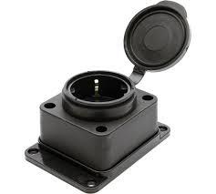 Розетка настен. одноместная с/з каучук 230В, 16А черная STEKKER